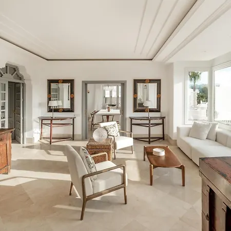Apartment Newly Renovated Frontline Golf 7 Bdrm Luxury *