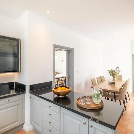 Newly Renovated Frontline Golf 7 Bdrm Luxury * Marbella
