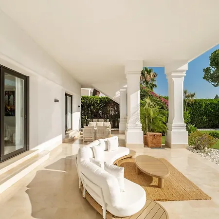 Apartment Newly Renovated Frontline Golf 7 Bdrm Luxury *