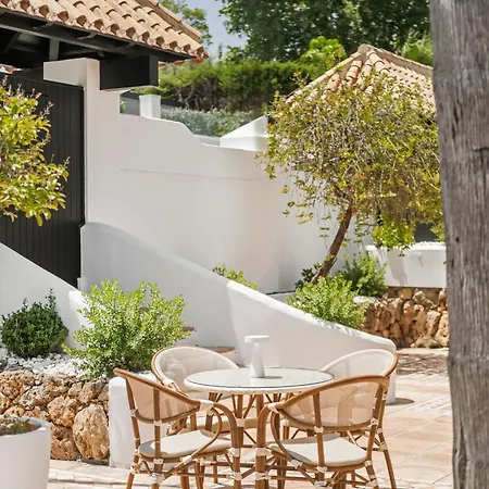 Newly Renovated Frontline Golf 7 Bdrm Luxury Marbella